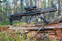 EDgun Fenix булл-пап на бревне — вид на приклад и рукоятку